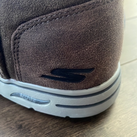 Like NEW!! Skechers boots for men / Bottes doublées en fausse fourrure - Picture 6 of 8